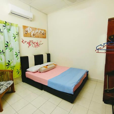 Hanaa Homestay Meru Ipoh Exterior photo