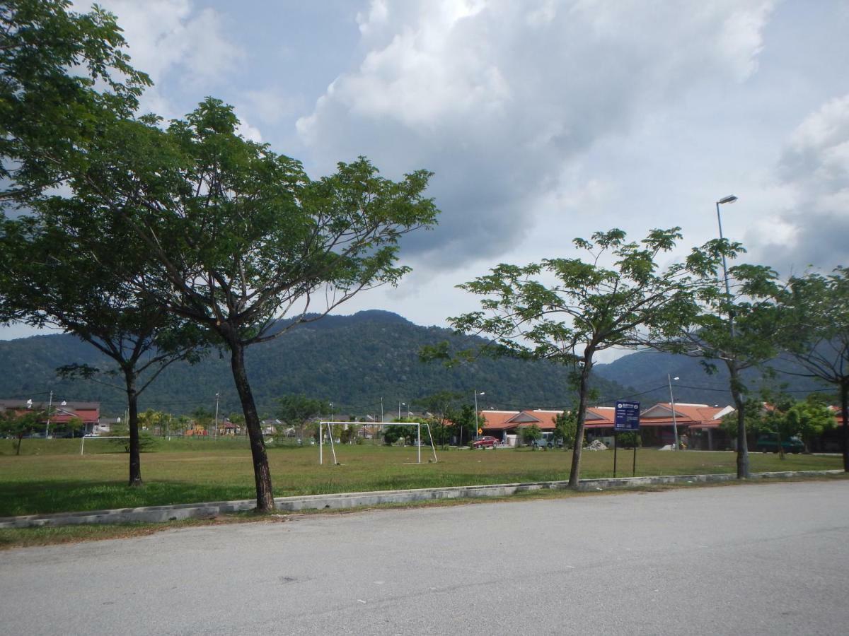 Hanaa Homestay Meru Ipoh Exterior photo
